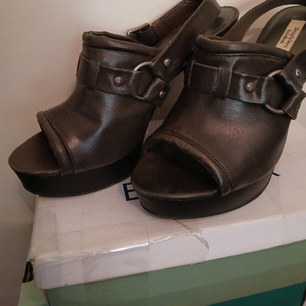 Vera Wang Slingback Sandals